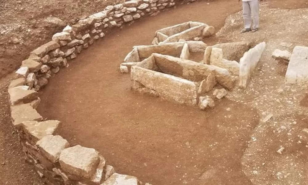 Βρίσκουν μυκηναϊκά ευρήματα οι Αλβανοί και τα βαπτίζουν “ιλλυρικά”